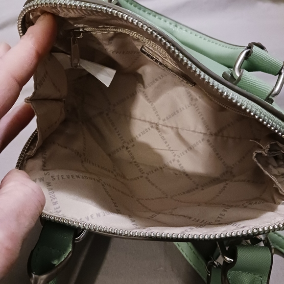 Like-New STEVE MADDEN Crossbody Bag - Picture 10 of 14